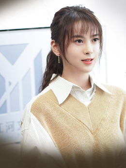 唐心（郑妙饰演）