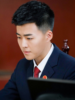 潘晓离（乔骏达饰演）