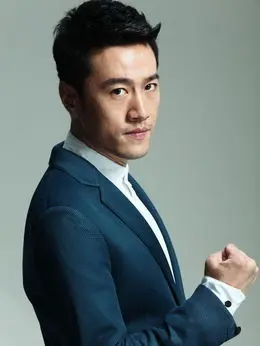 唐大德（朱刚日尧饰演）