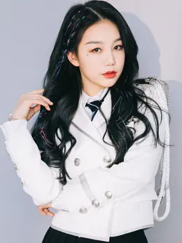 李妍（徐梦洁 饰演）