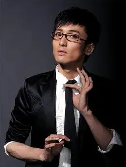 陆天驰（王传君 饰演）