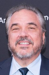 Brady Bloodworth（W·厄尔·布朗饰演）