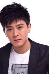 金洋（杨铮饰演）