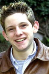 杰米·贝尔剧照