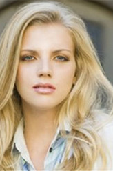 卡拉·吉尔默剧照