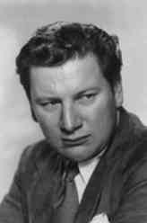 彼得·乌斯蒂诺夫（彼得·乌斯蒂诺夫饰演）