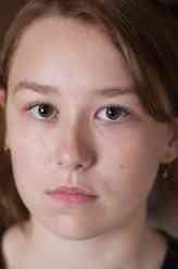 Ruby Bowen（丽芙·希尔饰演）