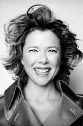 Evelyn Ames（安妮特·贝宁饰演）