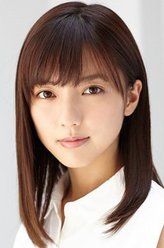 上田莉绪（真野惠里菜饰演）