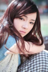 黄安平（徐玮璐饰演）