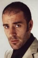 Edoardo（瓦里诺·马斯坦德雷阿饰演）