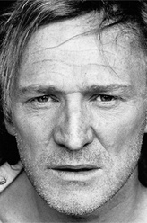 理查德·哈里斯（理查德·哈里斯饰演）