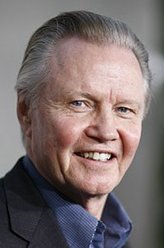 Raymond Ray Perkins（克里斯托弗·沃肯饰演）