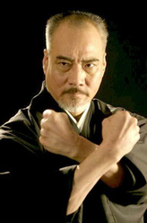 佐藤（徐少强饰演）