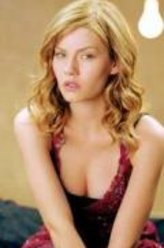 伊丽莎·库斯伯特剧照