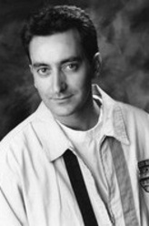 Peter Kelamis（Peter Kelamis饰演）