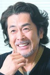 长谷川初范（长谷川初范饰演）