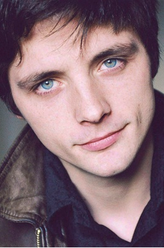 拉斐尔·佩尔索纳（拉斐尔·佩尔索纳饰演）