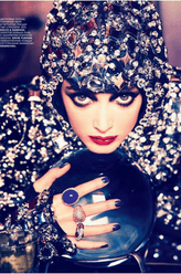 夏洛特·莱本（夏洛特·莱本饰演）