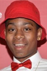 厄尔/Earl（RJ·赛勒饰演）