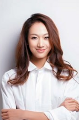 钟莉（韩璐饰演）