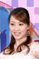 Yuk Fong（郁芳饰演）