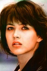 路易斯（苏菲·玛索饰演）
