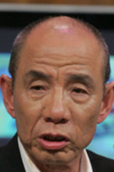 老康（魏宗万饰演）