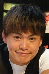 黄镫辉（黄镫辉饰演）