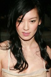 吴嘉倩（林熙蕾饰演）