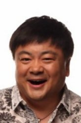 李万基（洪剑涛饰演）
