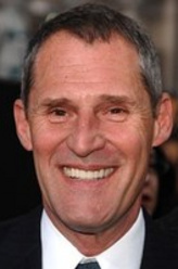 Nikolaus（本·克劳斯饰演）