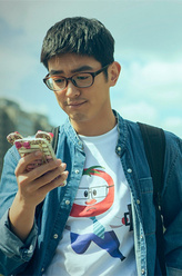 杭远（杜江饰演）