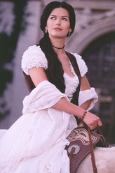 艾琳娜（凯瑟琳·泽塔-琼斯饰演）