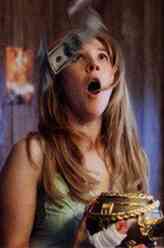 Alice（朱诺·坦普尔饰演）