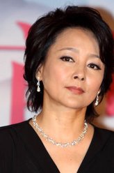 伊雯（张瑜饰演）