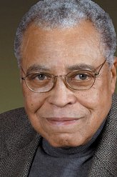 詹姆斯·厄尔·琼斯（詹姆斯·厄尔·琼斯饰演）