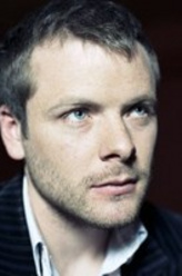 尼可拉斯·瑞肯（尼可拉斯·瑞肯饰演）