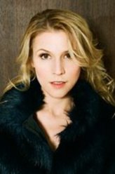 弗朗西斯卡薇兹（弗朗西斯卡薇兹饰演）