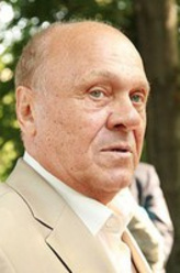 Geser（弗拉基米尔·缅绍夫饰演）