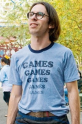 乔尔（马丁·斯塔尔饰演）