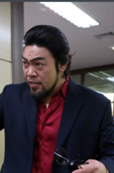 陆奉京（李元钟饰演）
